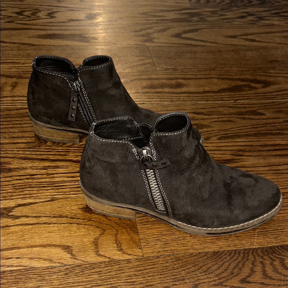 Xappeal Dark Gray Ankle Boots